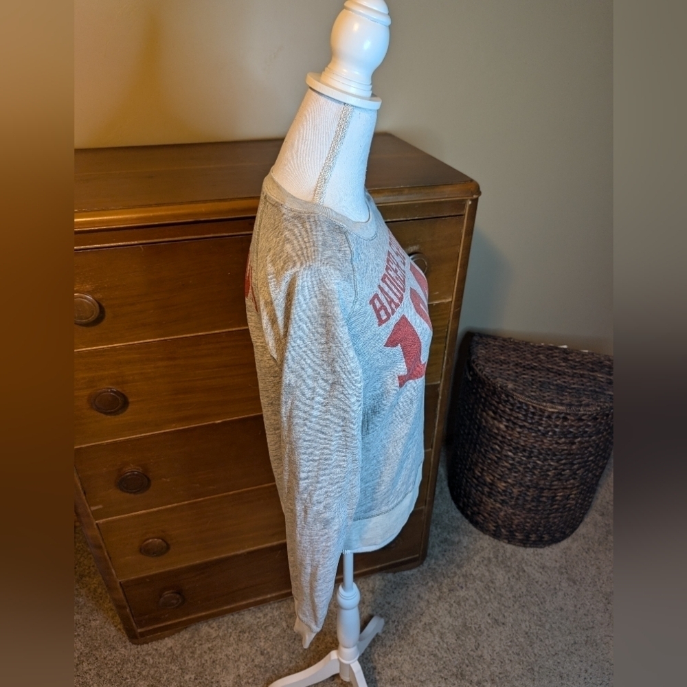 University of Wisconsin Madison Badgers Spirit Sweatshirt - Size M PINK VS - Picture 6 of 9